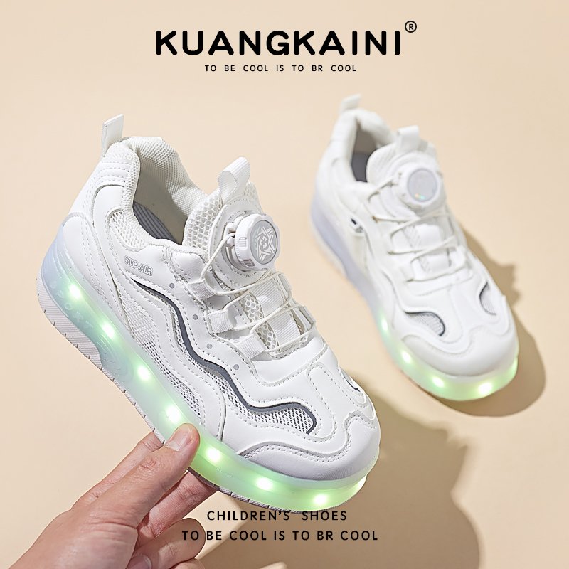 Sneaked shoes for girls in the summer and fall, and girls in the air-smuggled sports shoes with double-wheeled contraction of invisible primary school children's slippers