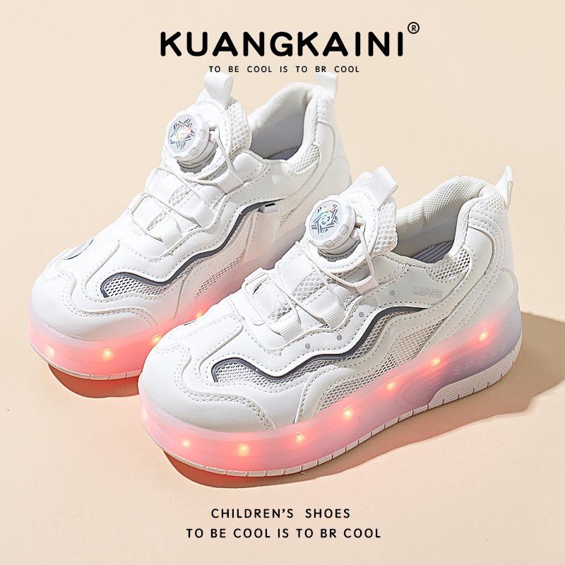 Sneaked shoes for girls in the summer and fall, and girls in the air-smuggled sports shoes with double-wheeled contraction of invisible primary school children's slippers