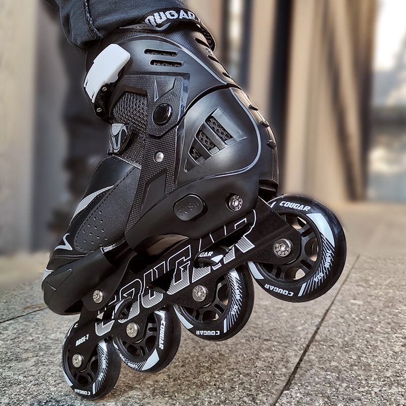 First grade skates for the cougar adult college college
