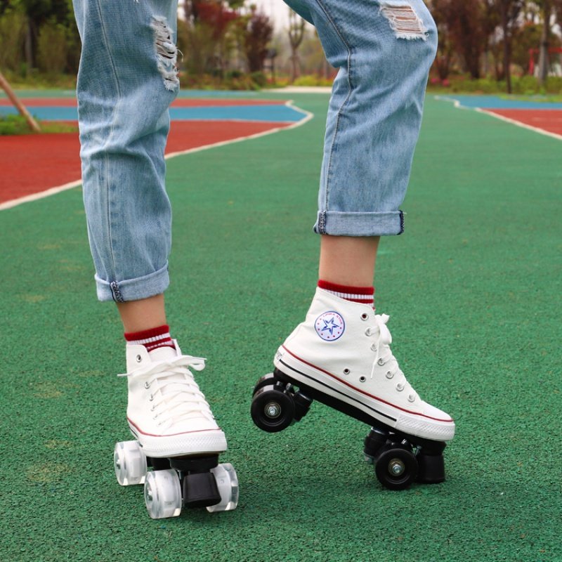 Summer air-skinned pairs of ice-skating skates