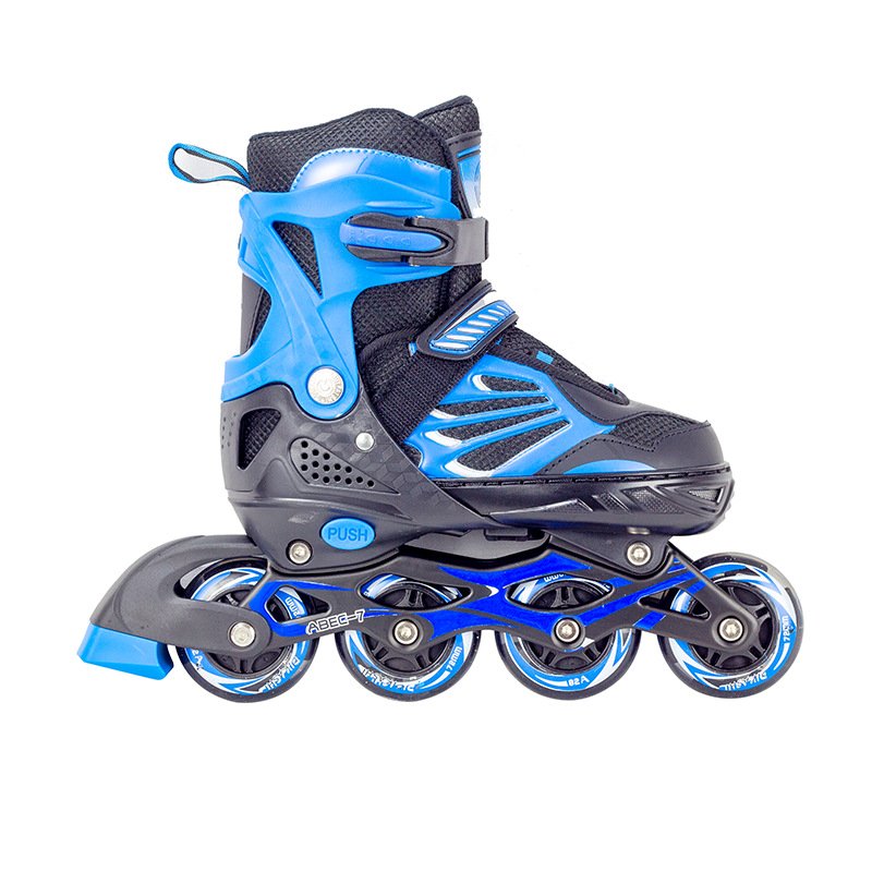 Dickas Junior skater children skater skates, boys and girls skateboarding outdoors
