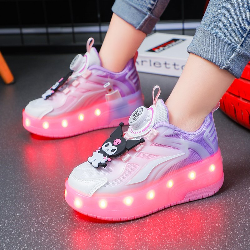 The brand special-priced girl with her shoes removed in the summer 2024