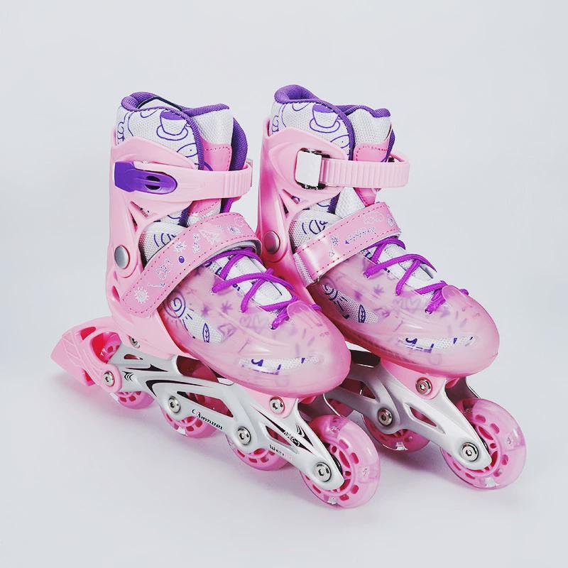 Eight-wheel straight skater children with a full pair of pairs of skater-sizes, two rows of four-wheeled shoes