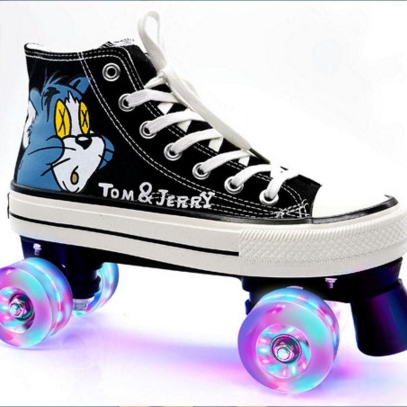 Skating skates, two-wheeled skates, four-wheels of glitter for young boys and young girls