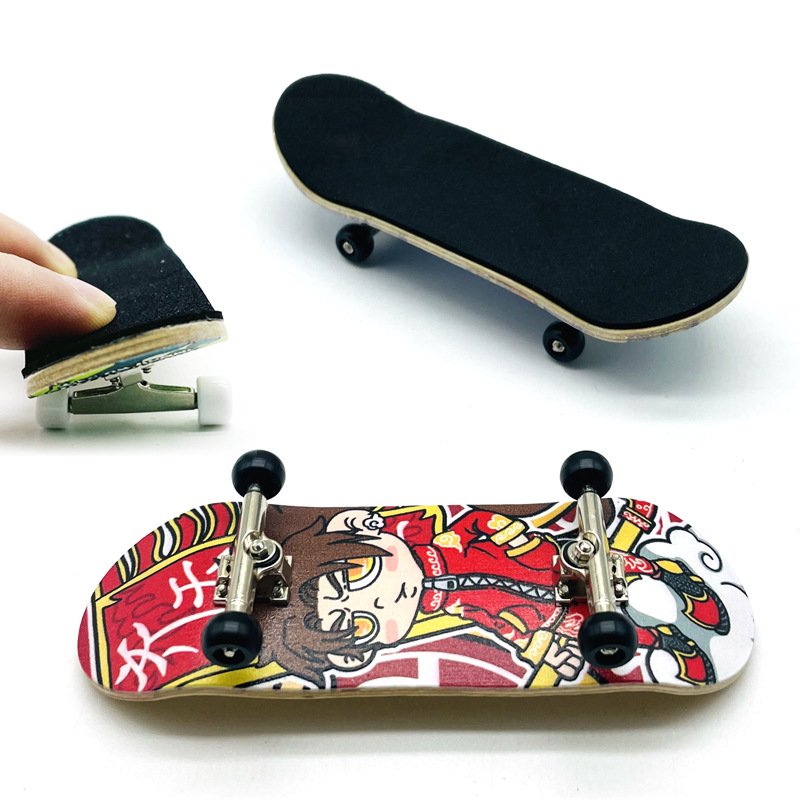a 32mm skating panel, a professional axle bearing