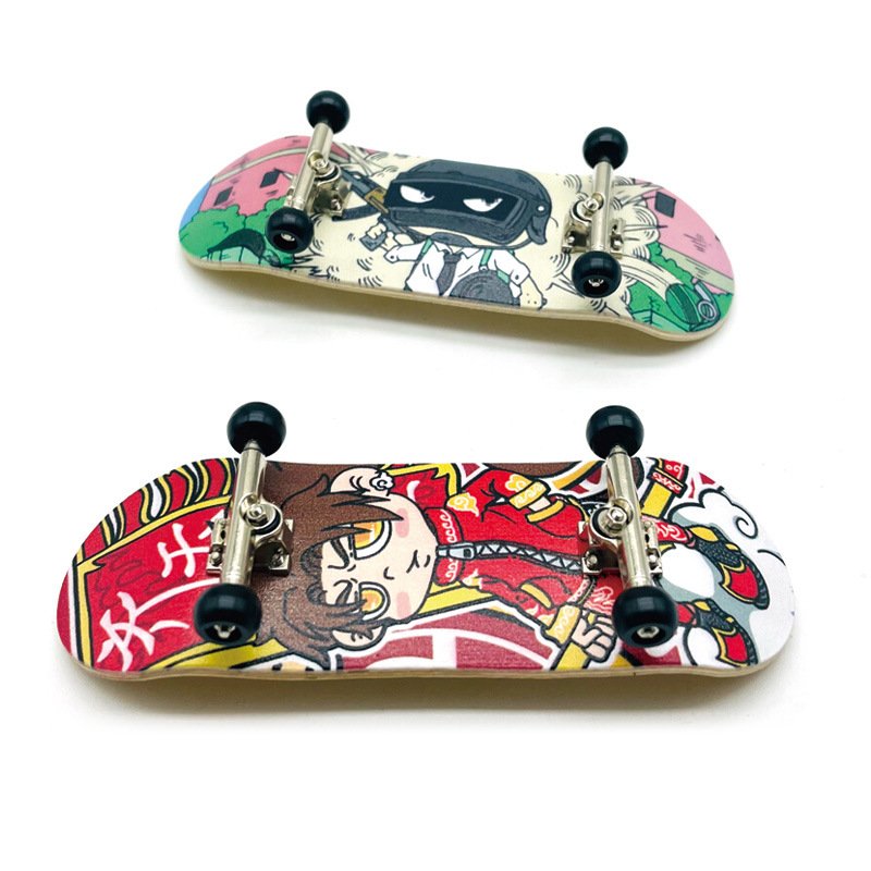 a 32mm skating panel, a professional axle bearing