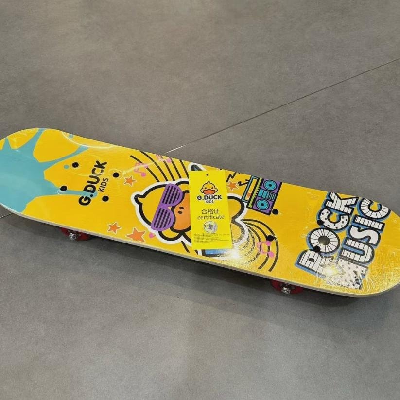 little duck skateboard kid, 2023 new cheap student skating