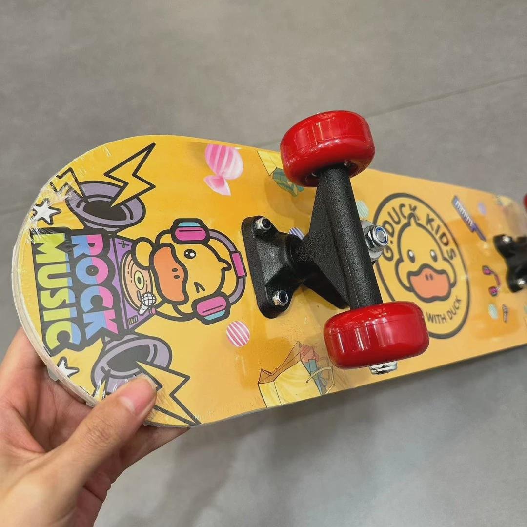 little duck skateboard kid, 2023 new cheap student skating