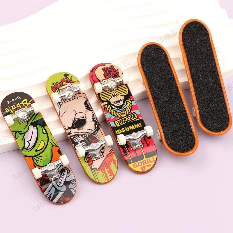 Tortoise skateboard specialty finger skateboard, five-storey mammoth