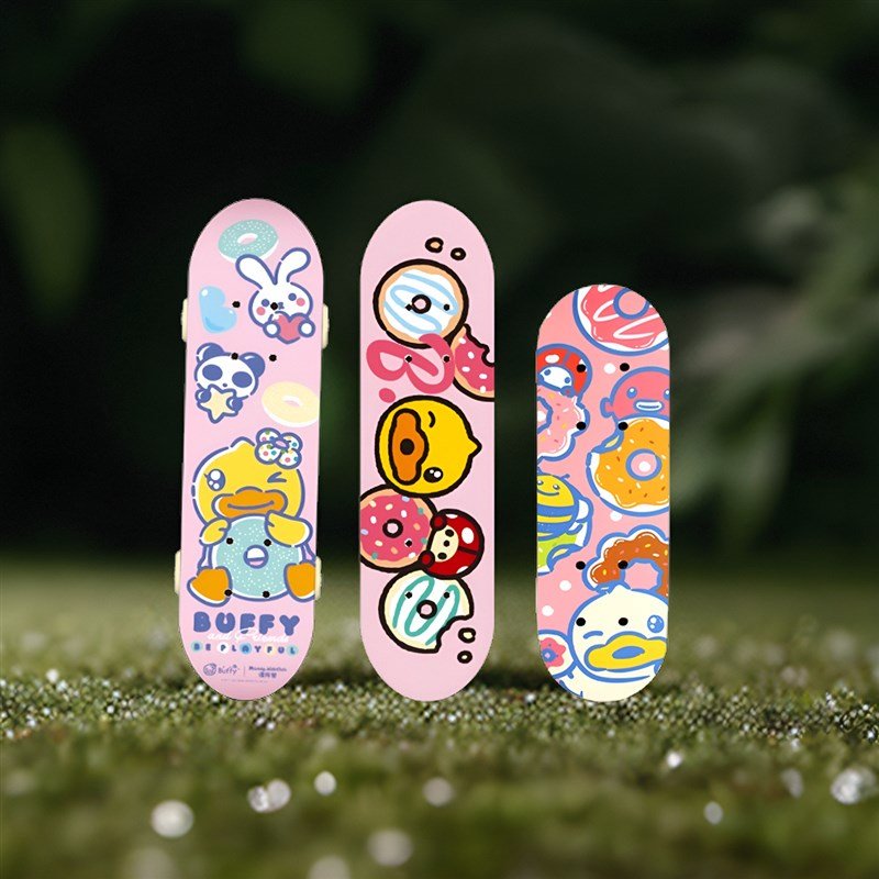 Four-wheel skateboard girls 612 and over 8 adult boys 15 pairs of professional skaters