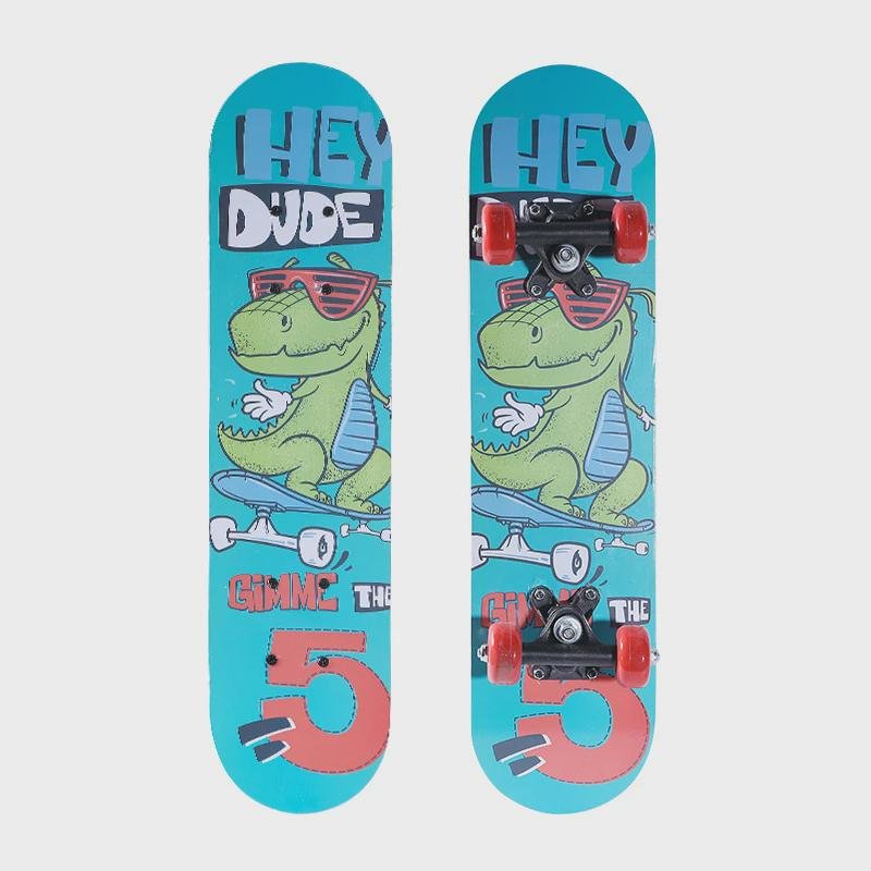 Four-wheel skateboard boys, first-class girls, and young kids