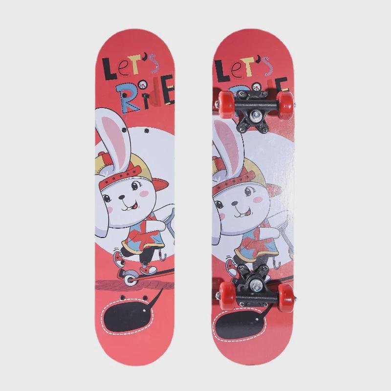 Four-wheel skateboard boys, first-class girls, and young kids