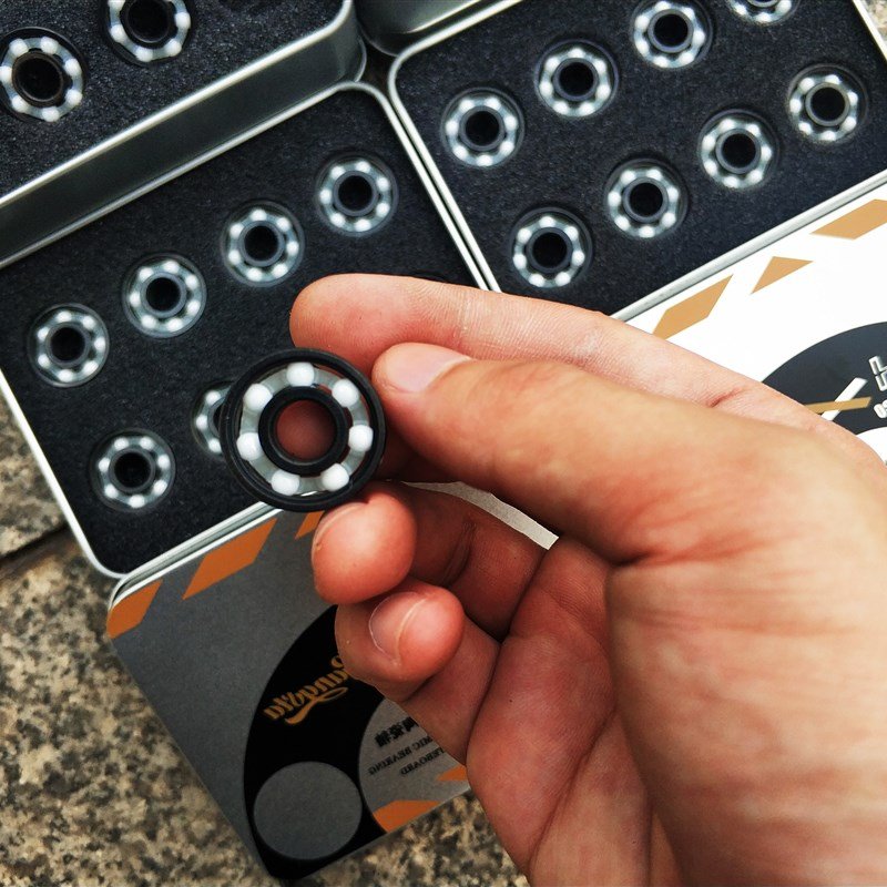 CH2 GENERATION ULTRA-HIGH-SPEED CERAMIC BEARINGS APPLY SKATEBOARDS, LONGBOARDS, SKI LAND SURFBOARDS, DRIFTBOARDS, SKATEBOARDS