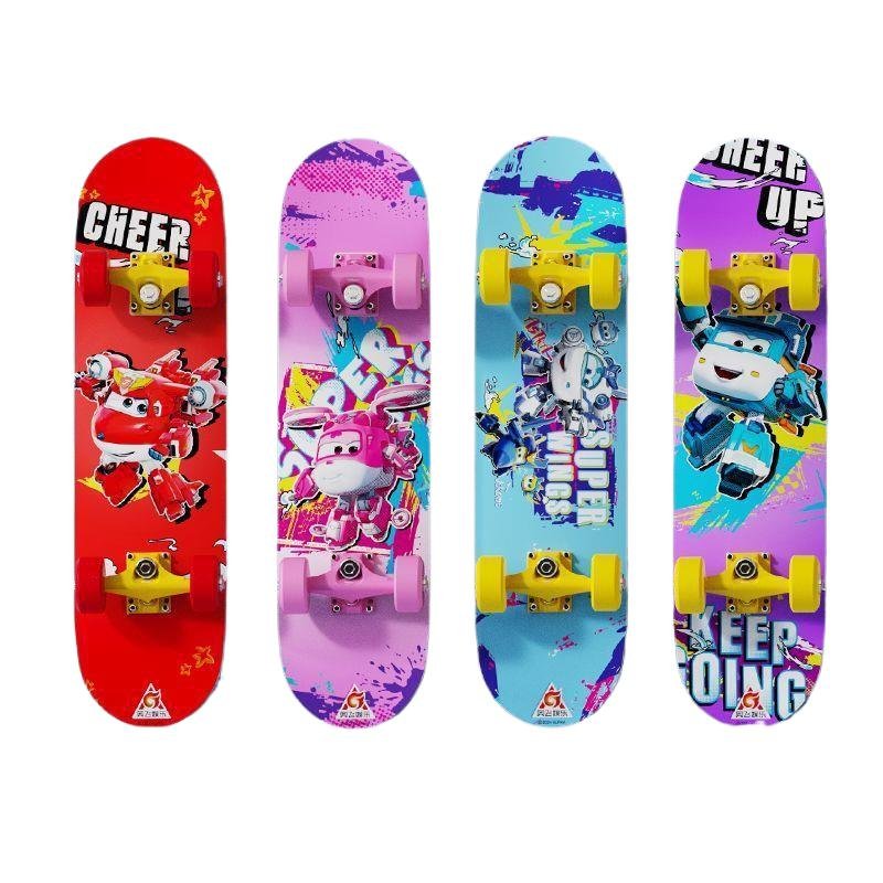 Super Fly's regular kid skater from three to six-year-olds, double-boarded boy and girl
