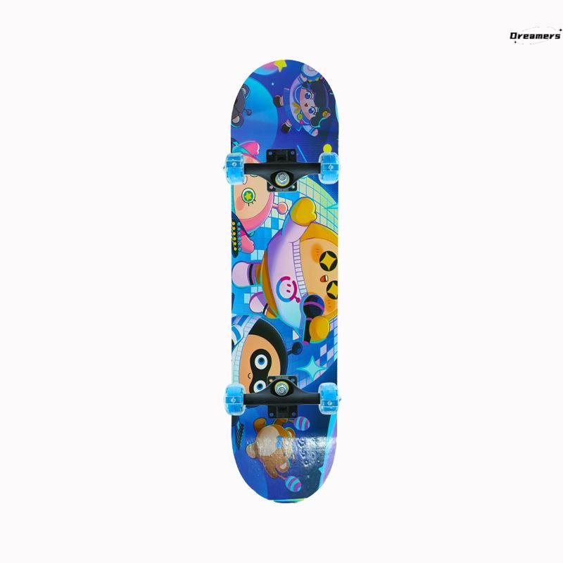 Four rounds of glitter-wood twin factory on the 6-12-year-old junior schoolboy skateboard