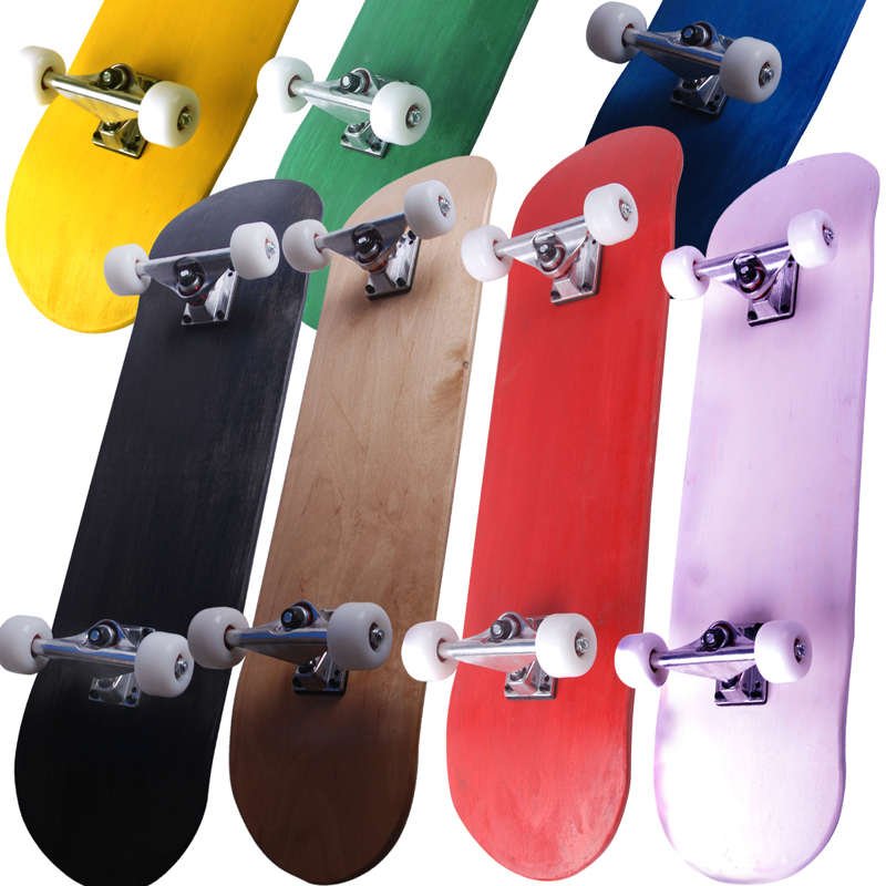Pure color-scratching skateboards, first-class junior street-scrambling adult walkers, professional double-crossed four-wheel skateboards