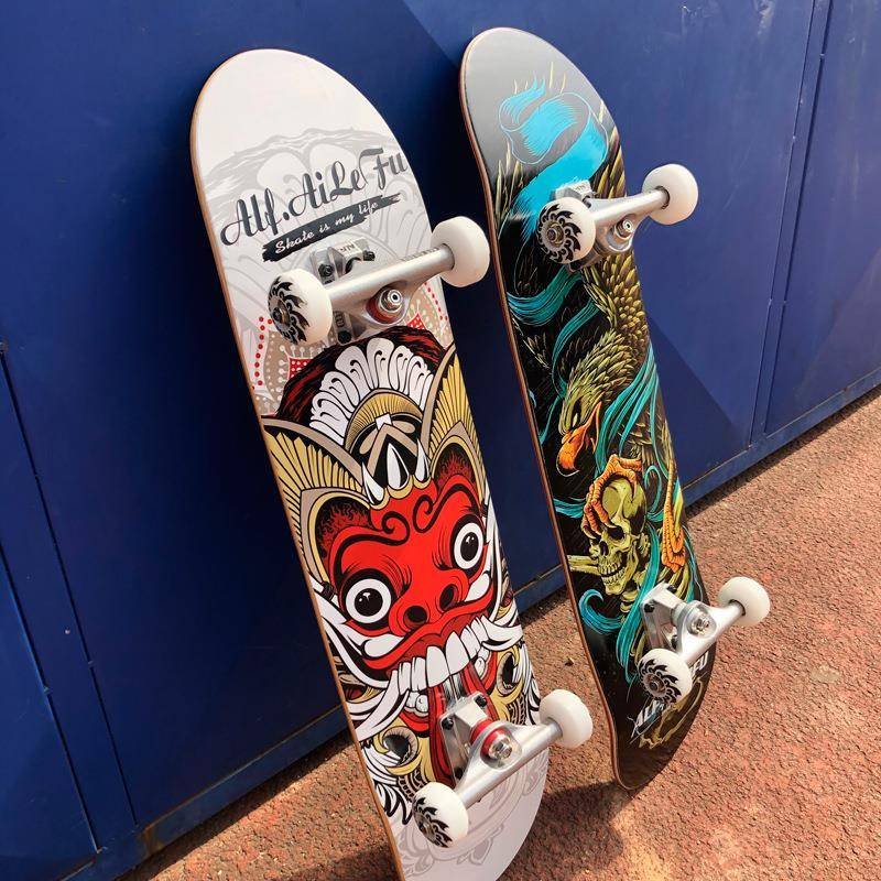 Skiboards beginners swipe the street for boys, girls and boys, four-wheel road short, two-barrel assembly boards