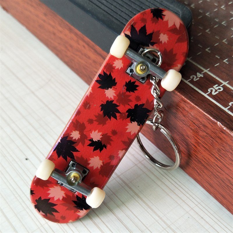 A single, steady four-wheel double-twisted, finger-tip-kick key button toy pack