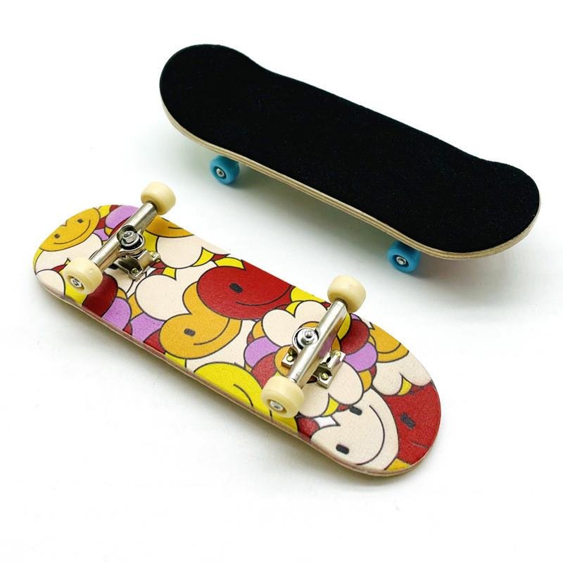Teddy's classic skater dog