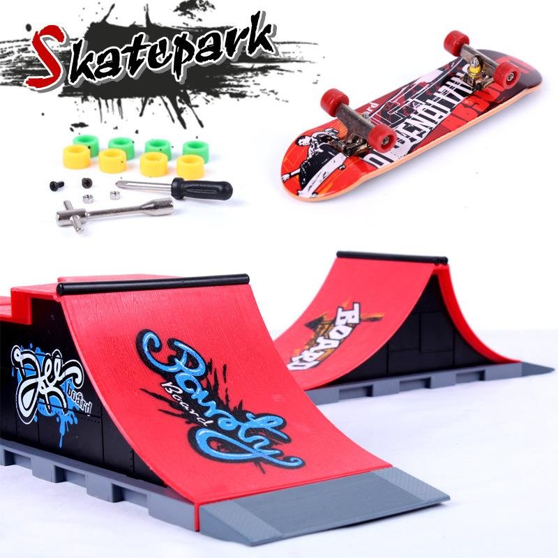 Toy-finger skateboard field combination of professional scenes with child finger skateboard prop