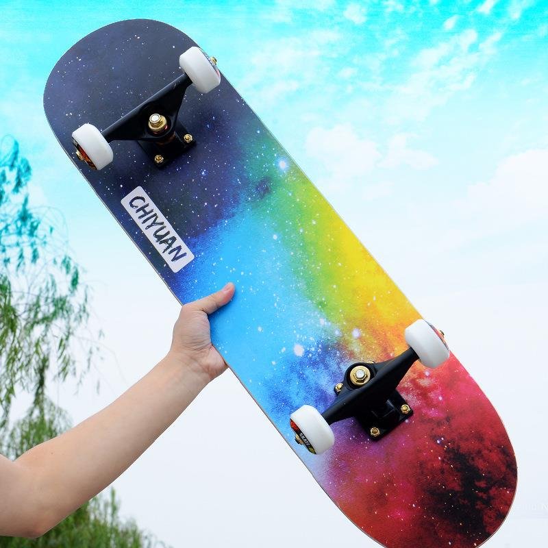 FOUR-WHEEL SKATEBOARD BEGINNERS, MALE AND FEMALE, TWO-BLOCK MAPLE ROAD, PROFESSIONAL SKATING CAR FACTORY FOR ADULT AND YOUNG CHILDREN AND YOUNG PEOPLE L