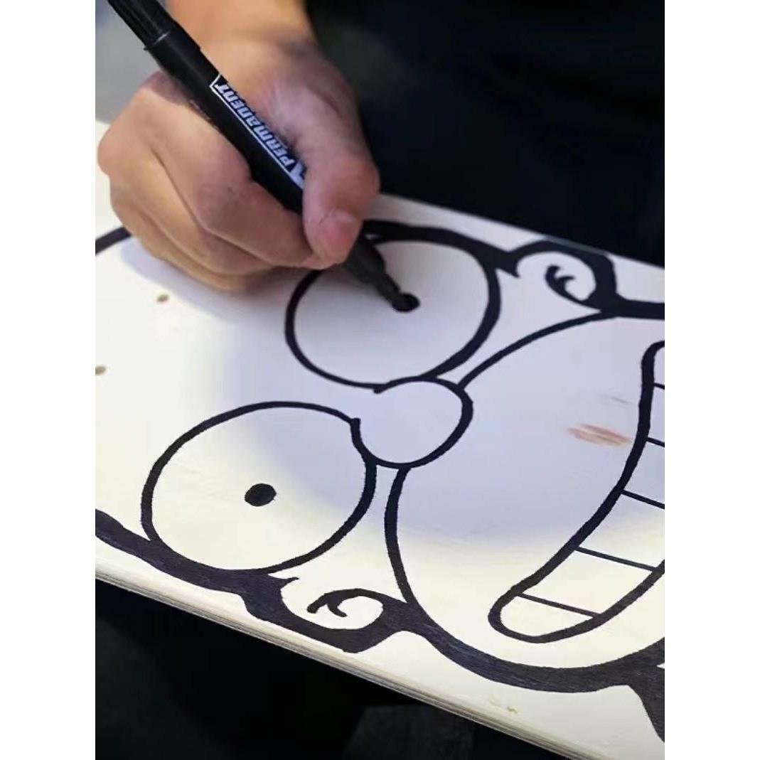 PAINTER'S DIY CHILDREN'S FOUR-WHEELER, SEVEN-STOREY WOOD-PAINTED WOOD GRAFFITI