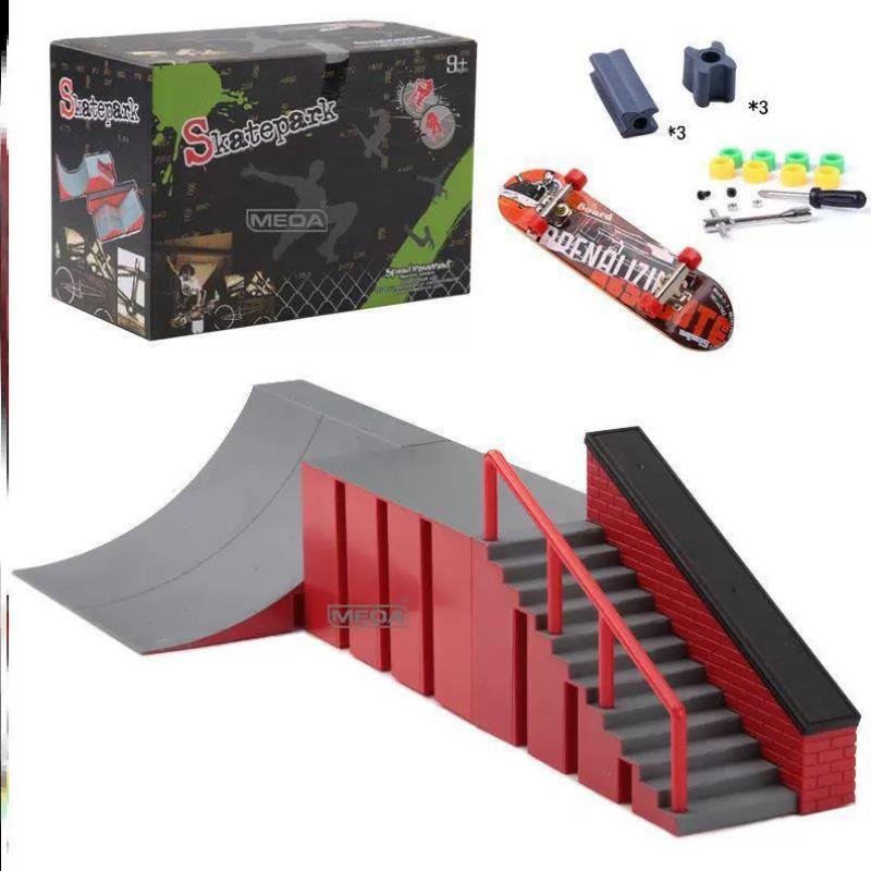 DESKTOP TOY CREATIVE TOOL, SEMI-U-POOL POOL GAME FINGER SKATEBOARD TRAINING SITE FOR CHILDREN