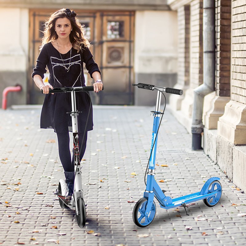 Two-wheeler skating carts for 8 children aged 6-12 and over, with brakes to fold boys and girls into adult steps