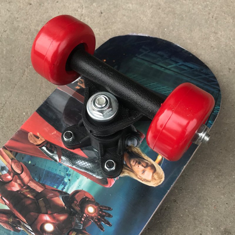 Children's four-wheel skateboard 1705, double-boarded baby cartoon-skating boy and teenager
