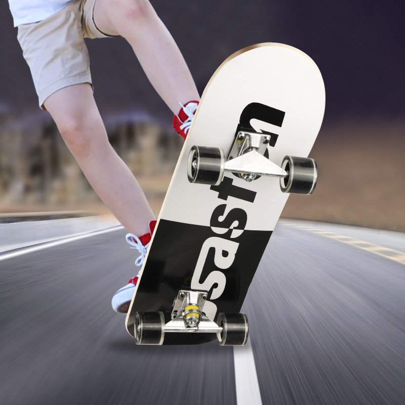 Four-wheel skateboard beginners, girls aged 6-12 and over, 10-15 male and adult, double-crossing professional skateboards