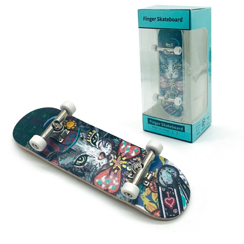 The children's creative gift to unpressure wood toys from the mammoth finger skateboards