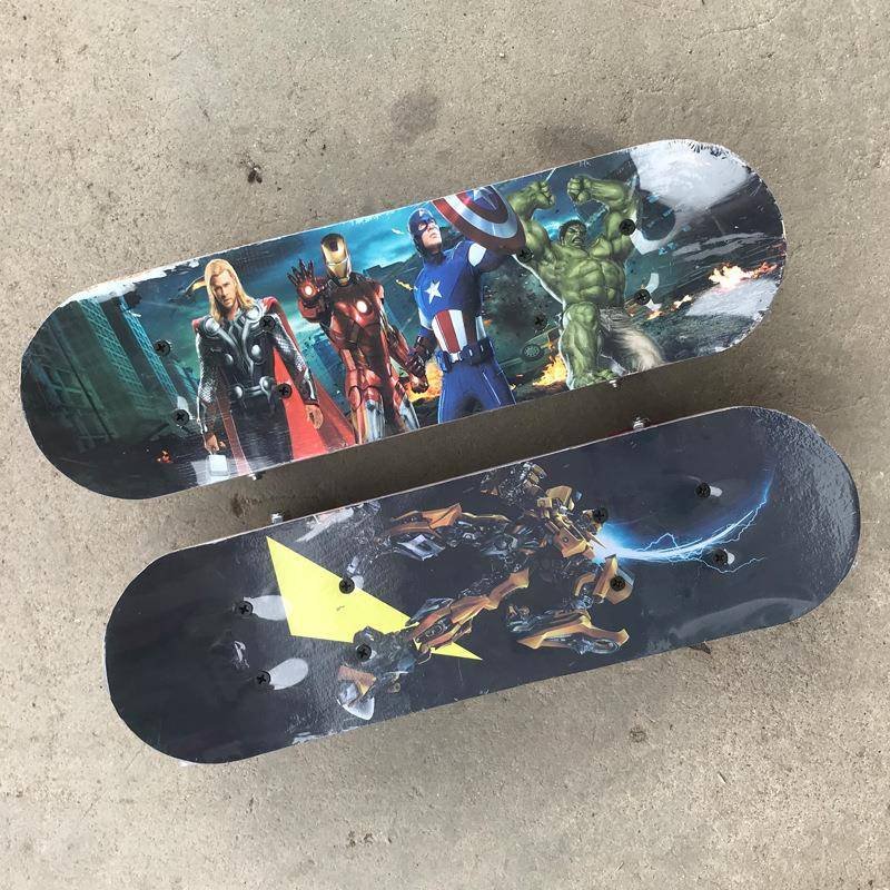 Children's four-wheel skateboard 1705, double-boarded baby cartoon-skating boy and teenager