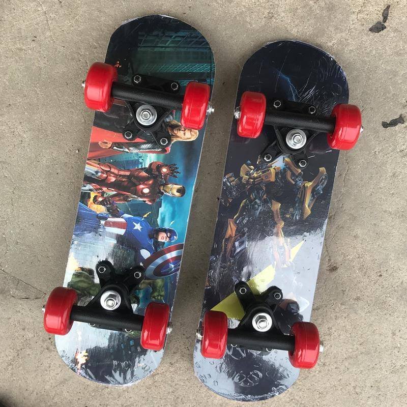 Children's four-wheel skateboard 1705, double-boarded baby cartoon-skating boy and teenager