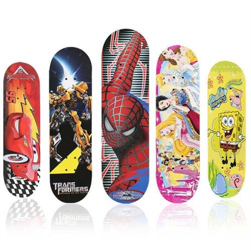 A four-wheel skateboard kid with a four-wheel skateboard double-barrel baby with a four-wheel skater