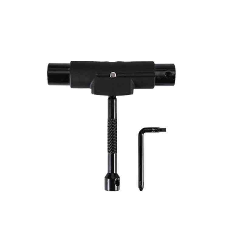 A four-wheel skateboard-type semi-automatic tool with a piece of toothboard fittings and a semi-automatic tool-barrel wrench