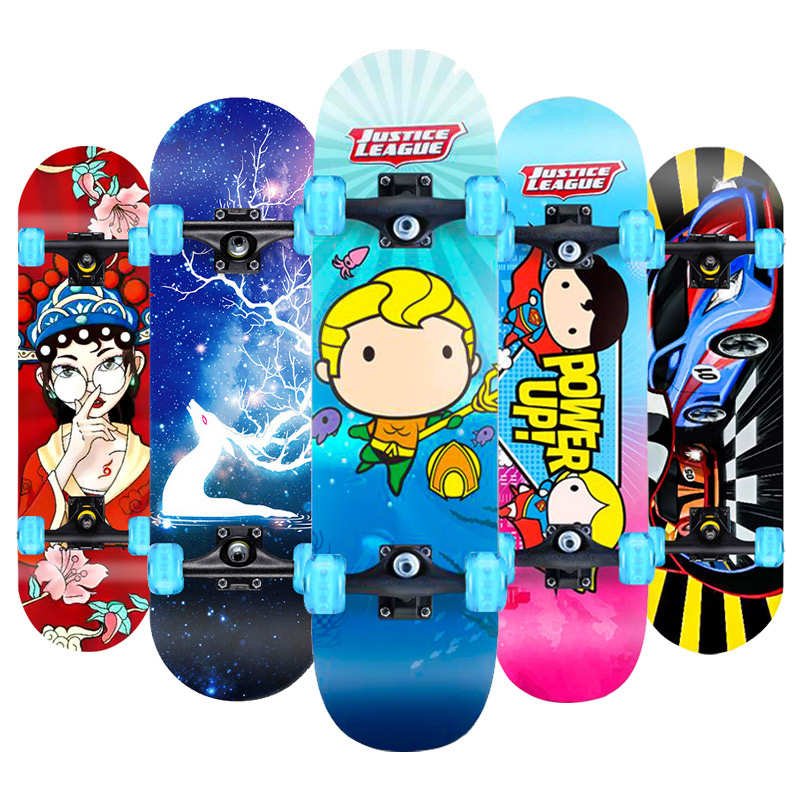 Youth of the four-wheeler children's skater beginners aged 3-8 years and over aged 10-12 years