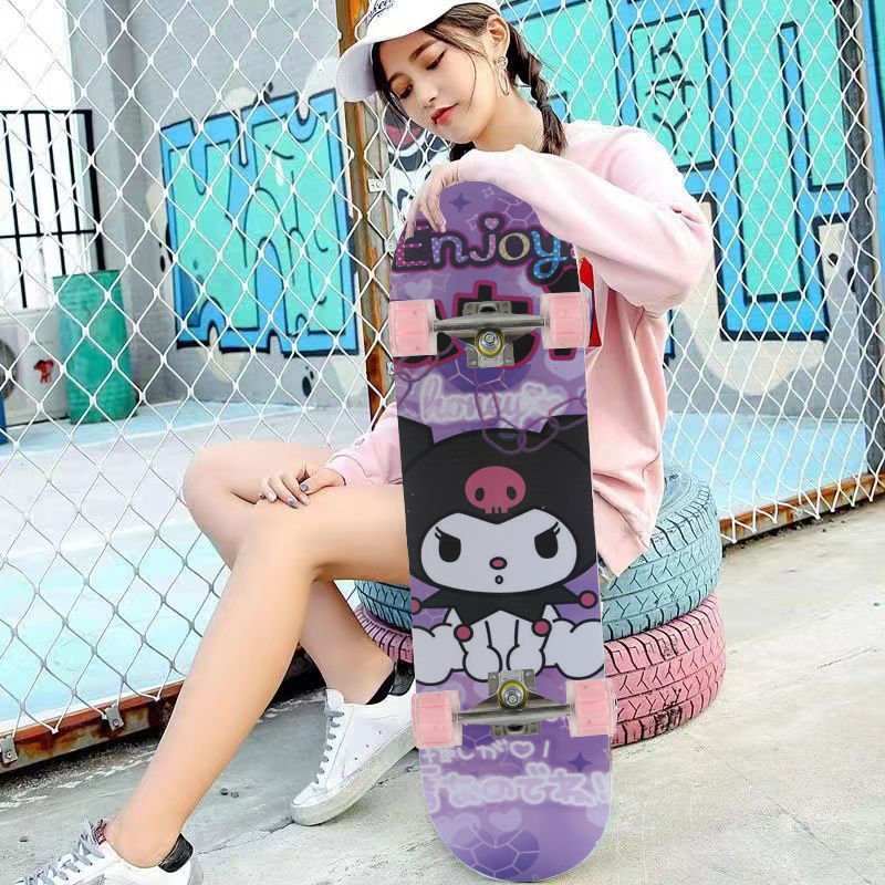 Girls in German imported skateboards with young scholars aged 6-12 years and young adults specializing in double-dipboards