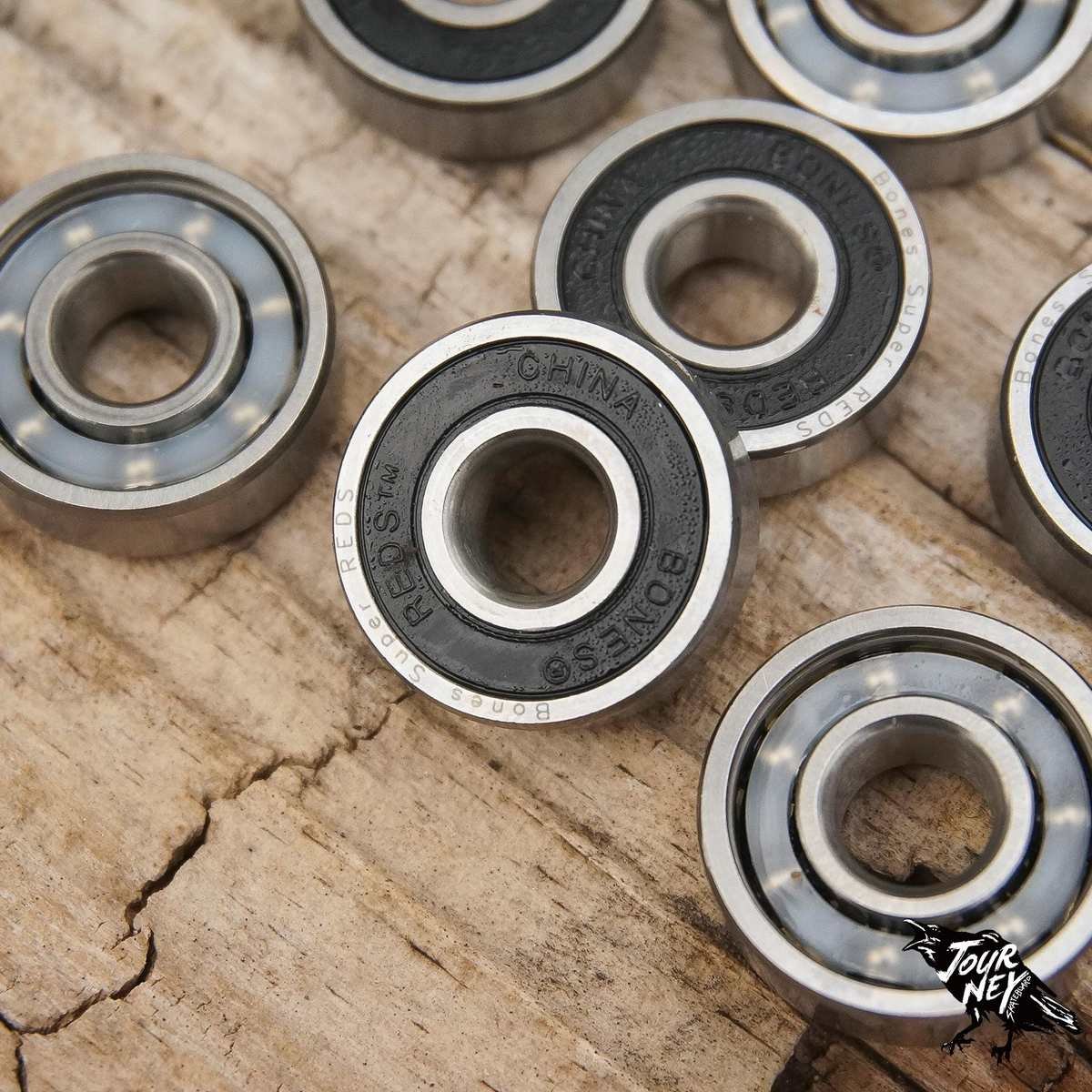 BONES BEARINGS MINILOGO PROFESSIONAL IMPORT OF FOUR-WHEEL-DIP-DIP-BOARDED FISHBOARD LONG-BOARD SKATEBOARDS