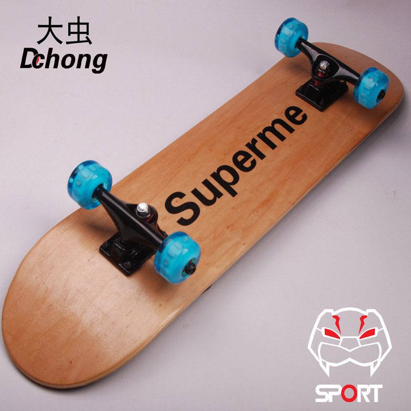 Maple skateboards, a professional Maple Four Wheeler Skating Scholar, a two-walker for children