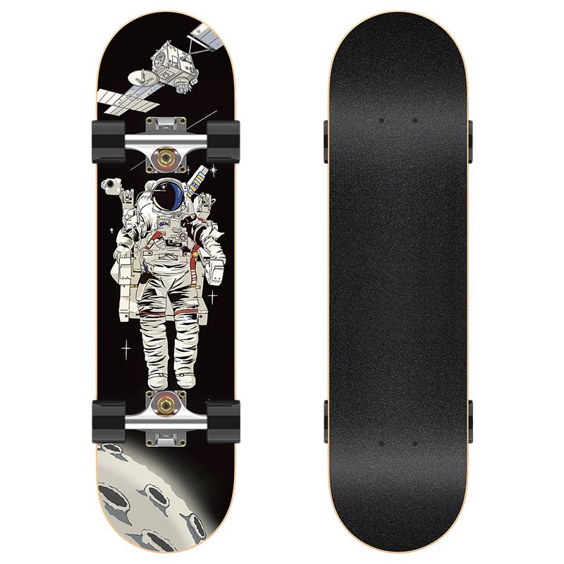 THE RD SKATING BOARD PROFESSIONAL FIRST CLASS JUNIOR SKATING CARS FOUR-TOURS-TEN-YEAR-OLD TWO-TRUCK-TRUCKED STREET SKATING BOARD
