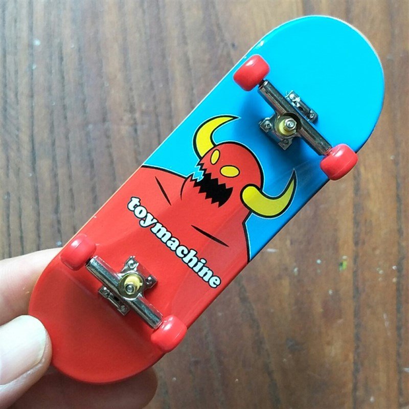 10CM JUNIOR MINI-FINGER SKATER PLASTIC PLATE ZINC ALLOY