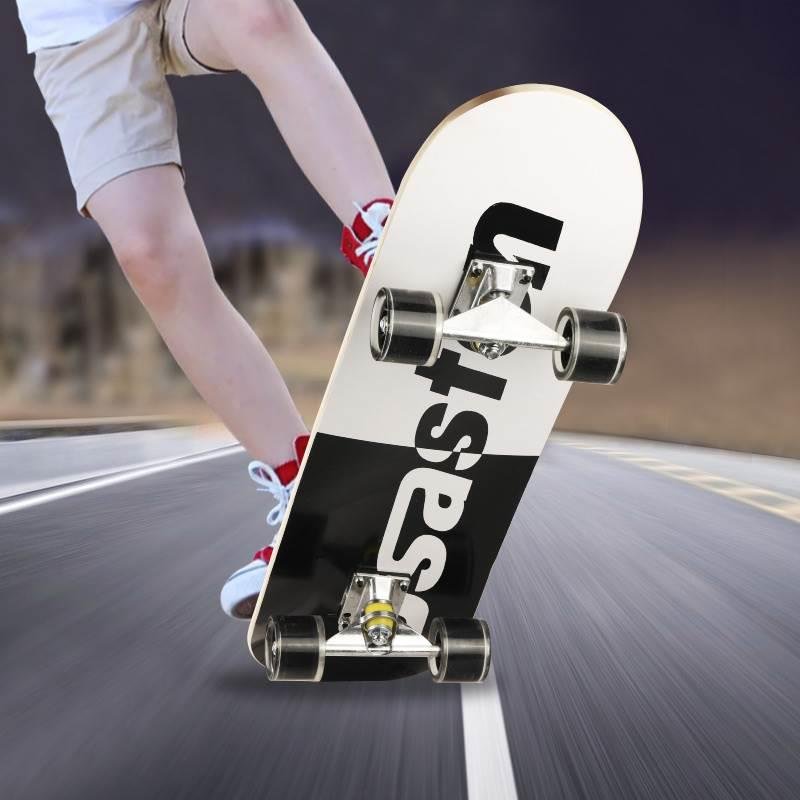 Four-wheel skateboard beginners, girls aged 6-12 and over, 10-15 male and adult, double-crossing professional skateboards