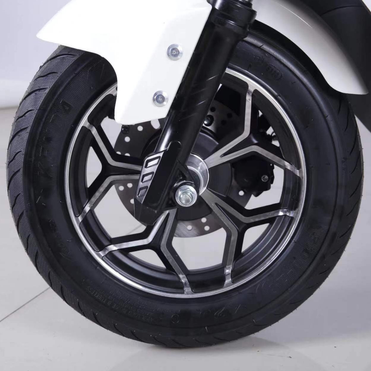 Factory Wholesale EEC 48V 800W Electric Scooters 25km/h Speed Electric Bikes with Brushless Motor