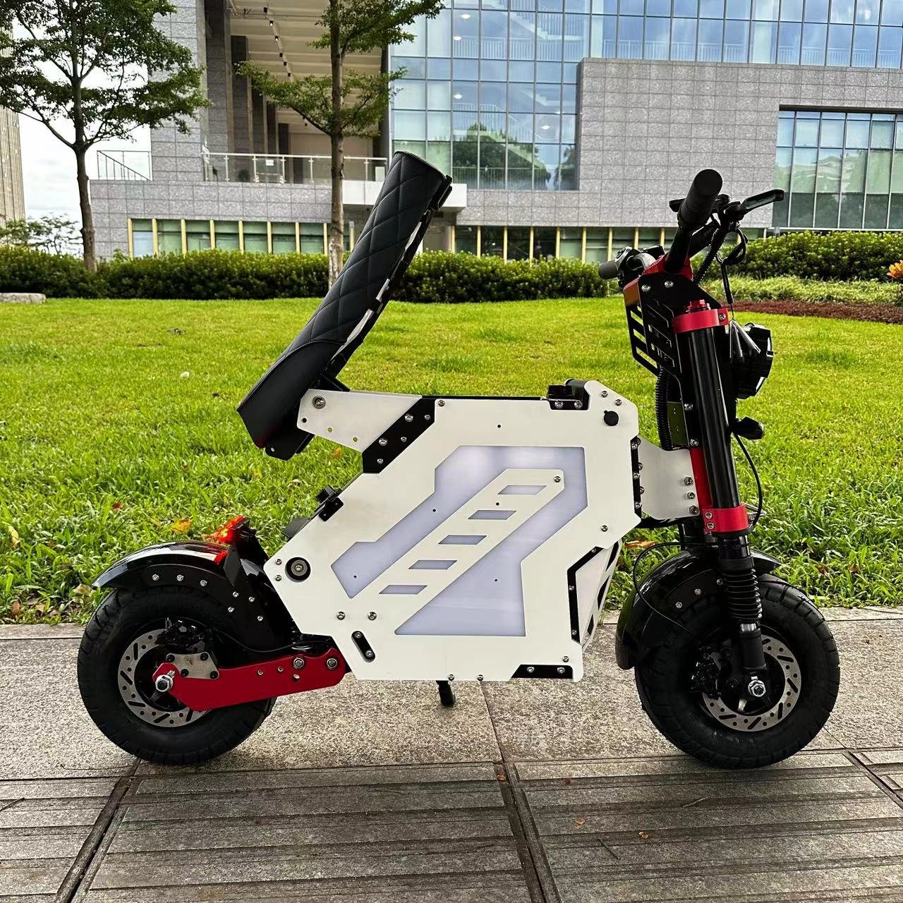 Eshiner Molo 5 60V 6000W Dual Motor Powerful escooter 13" Fat Tire 10000W Long range Off Road Electric Scooter with seat