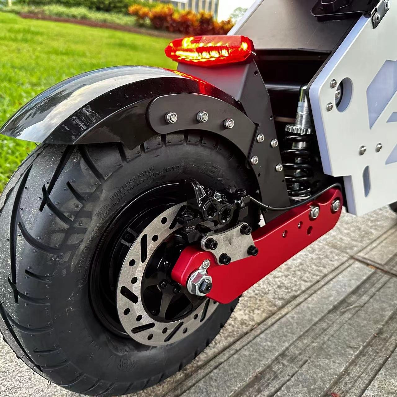 Eshiner Molo 5 60V 6000W Dual Motor Powerful escooter 13" Fat Tire 10000W Long range Off Road Electric Scooter with seat