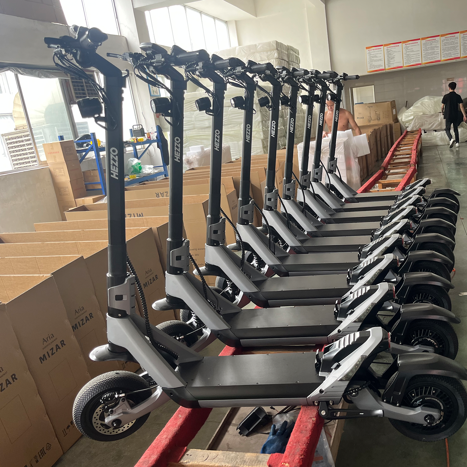 HEZZO New Design F6 Racing Escooter 10inch 60v 3200W Dual Motor 23AH Long Range Off-road Electric Scooter EU US Warehouse