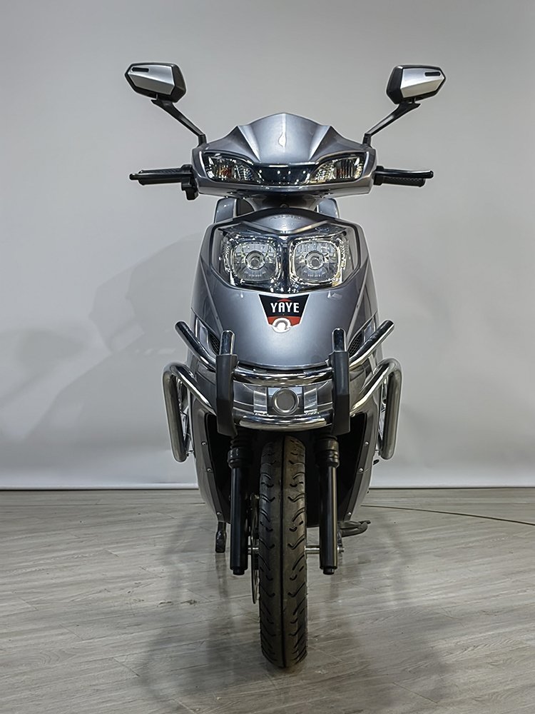 Factory Direct High-Speed Classic Electric Scooter Solid Electric Motorcycle with Reinforced Guard Bar for Mobility Hot Sale