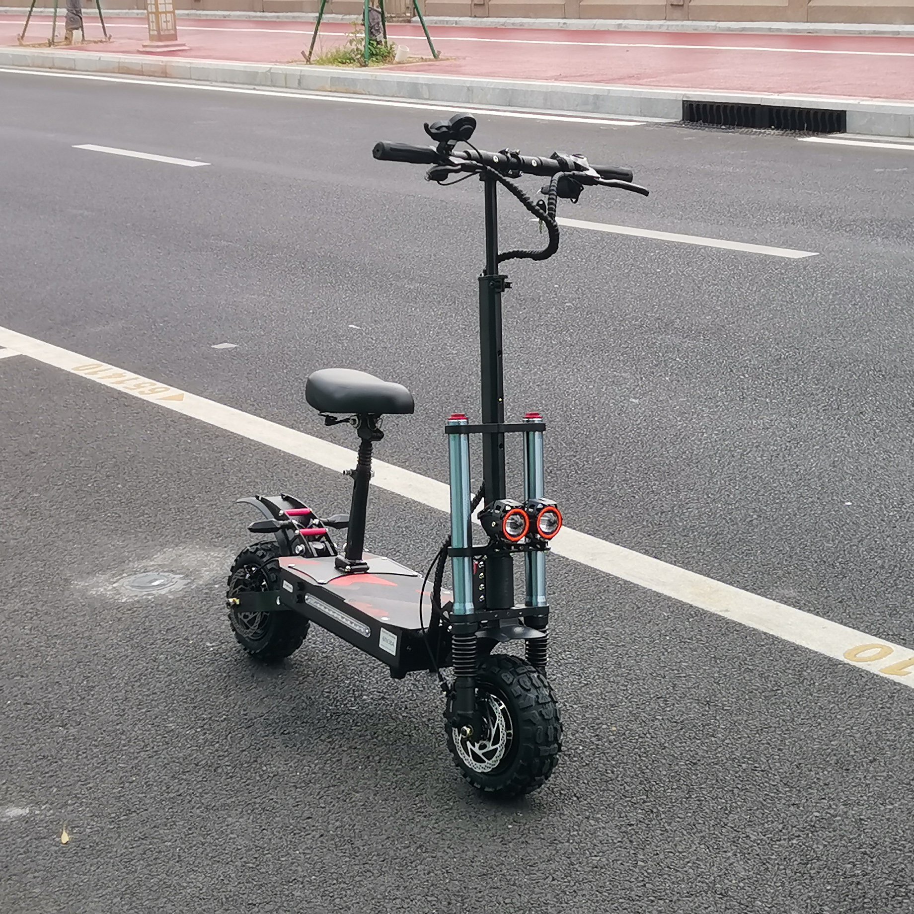 EU US Warehouse Powerful Professional Electric Scooter 120 Km Long Range E Scooters For Adult 6000W 60V 11 Inch Tire E-scooters