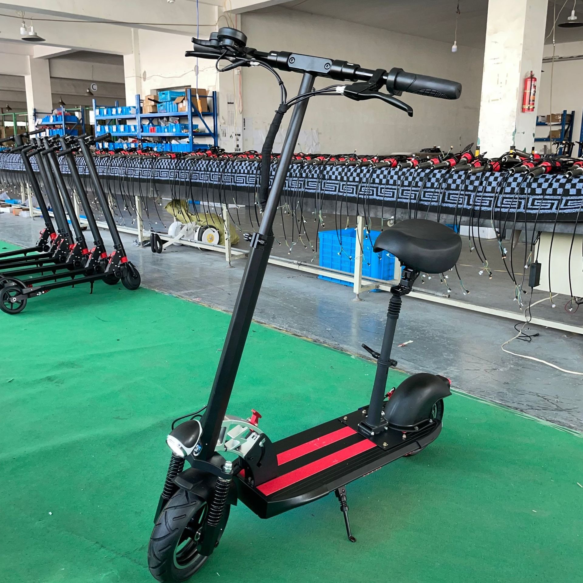 10-Inch Complete Electric Scooter with CE/EMC/ROHS Certification Wide 100V-240V Voltage New Product