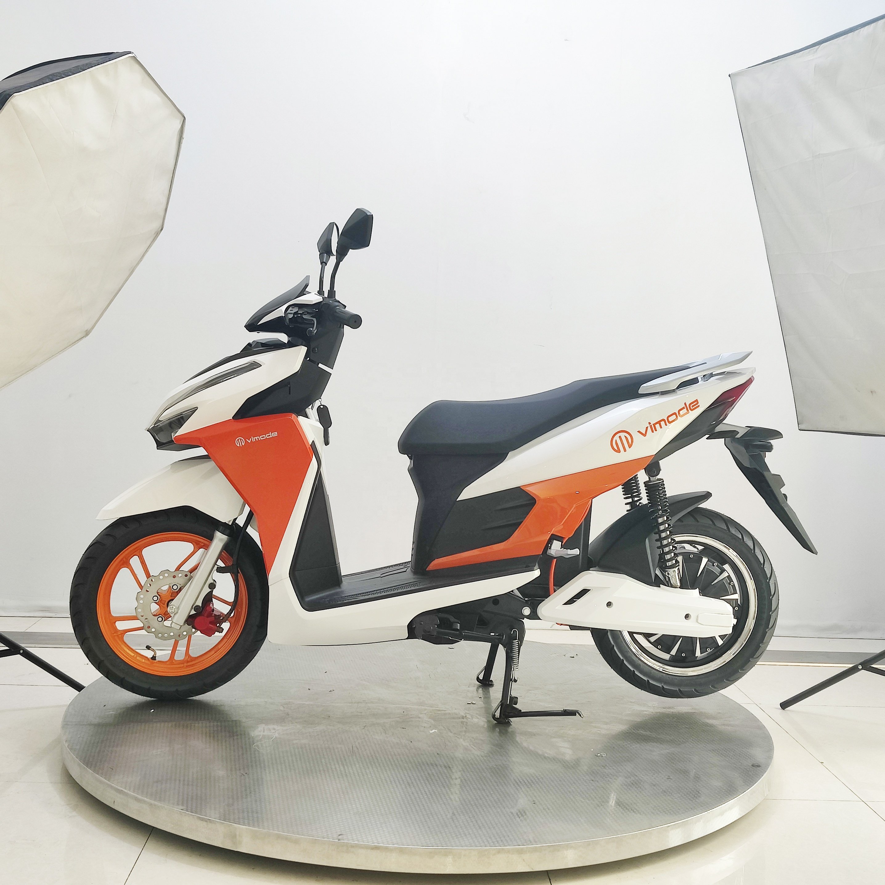 VIMODE 2024 China Manufacturer Good Quality Electric Scooter 2000W Fast Electric Motorcycle